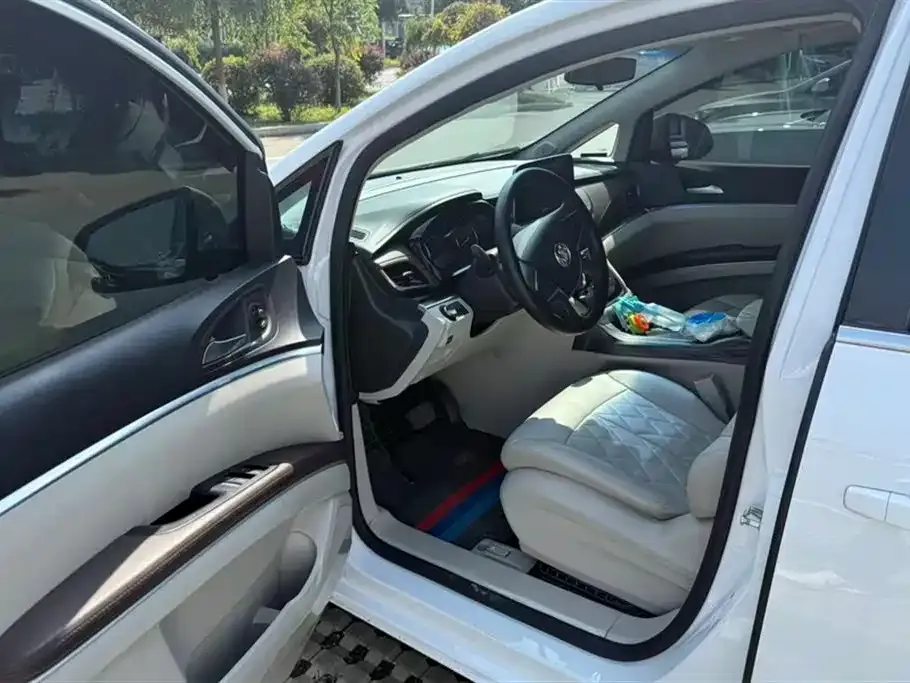 Buick GL8 2021 из CN, фото 3