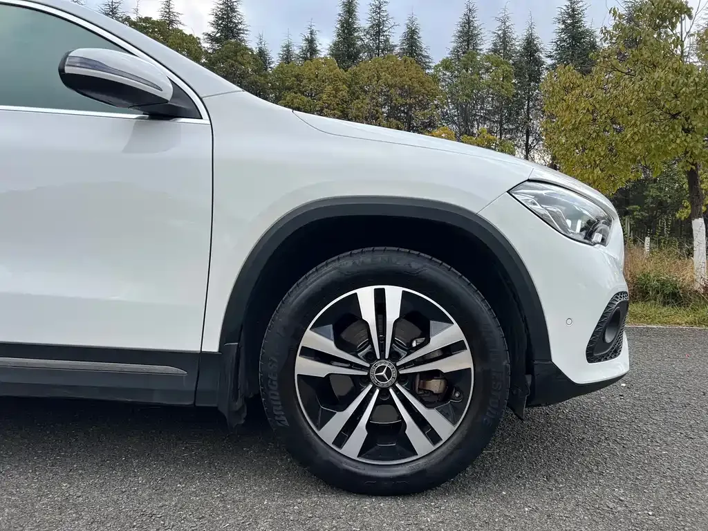 Mercedes-Benz GLA — фото 7