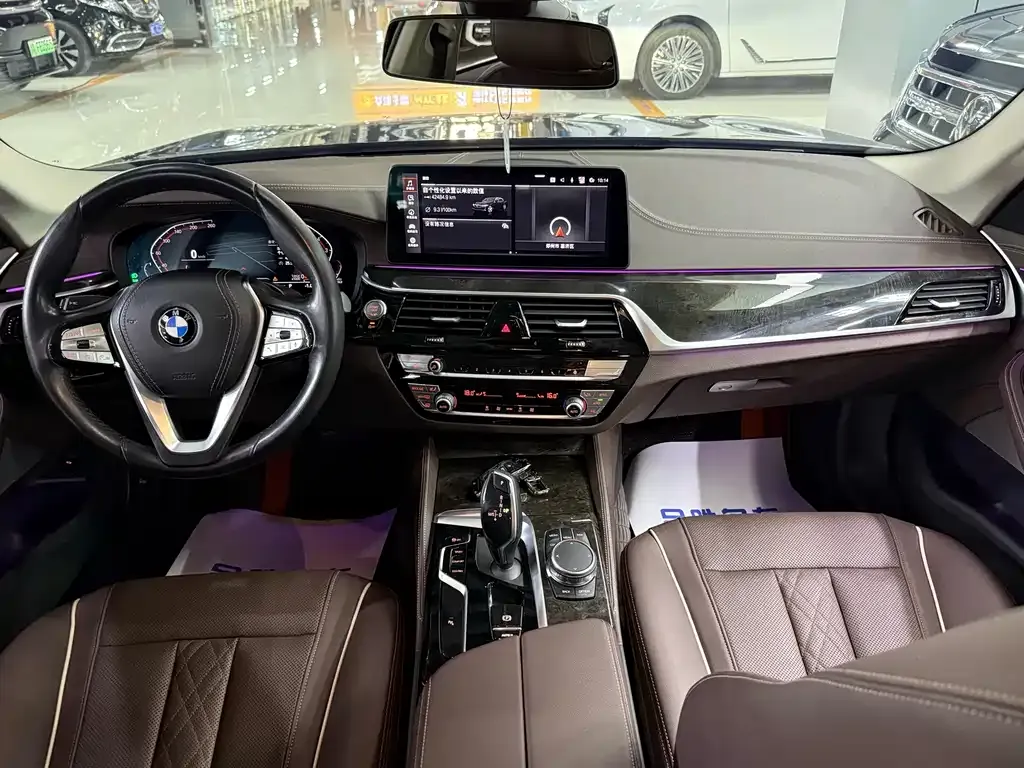 BMW 5 Series — фото 4