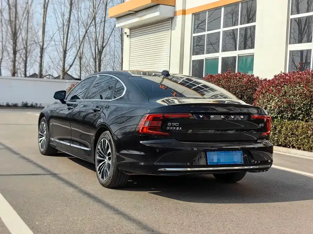 Volvo S90 — фото 8