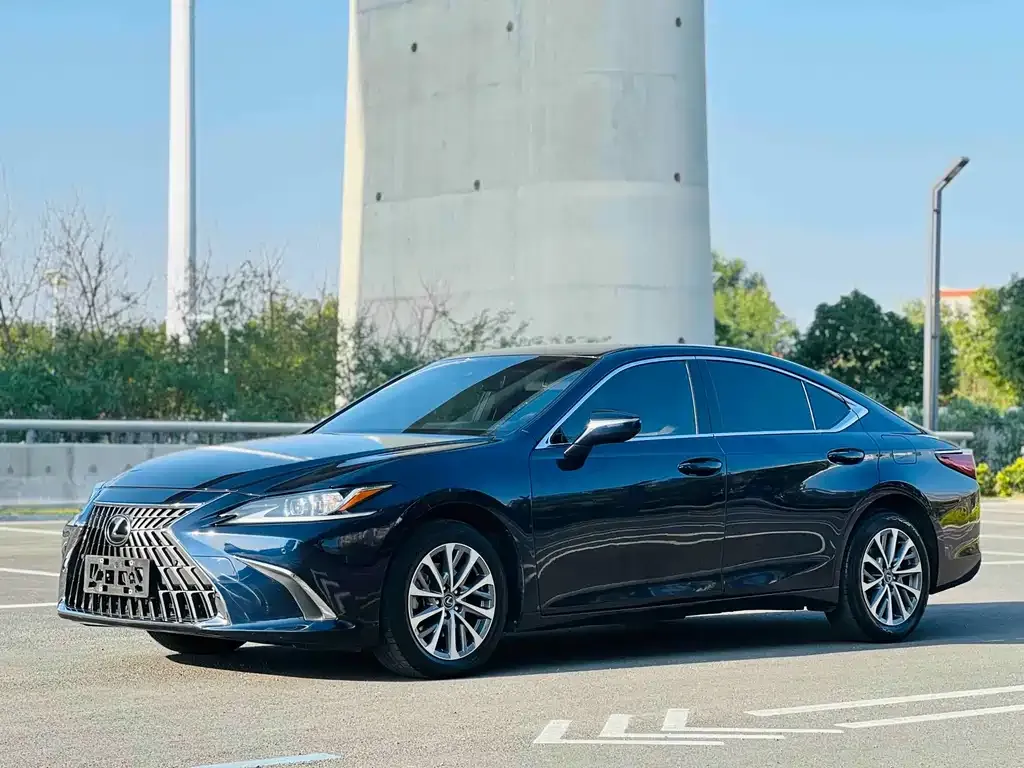 Lexus ES 2023 из CN, фото 1
