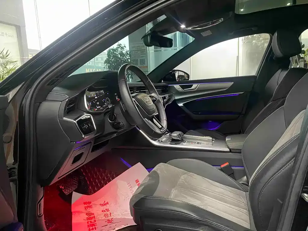 Audi A6L 2023 из CN, фото 6