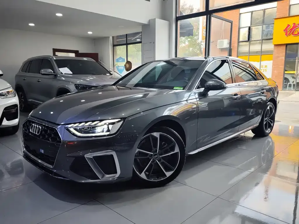 Audi A4L 2022 из CN, фото 1