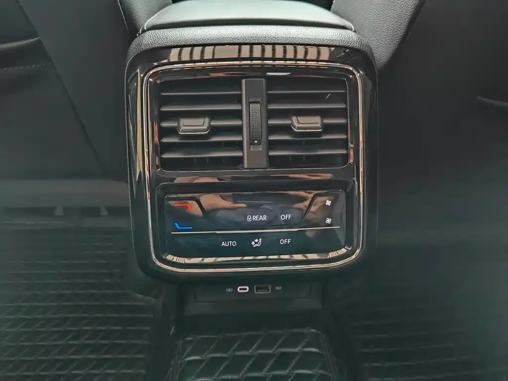 Volkswagen Passat — фото 8