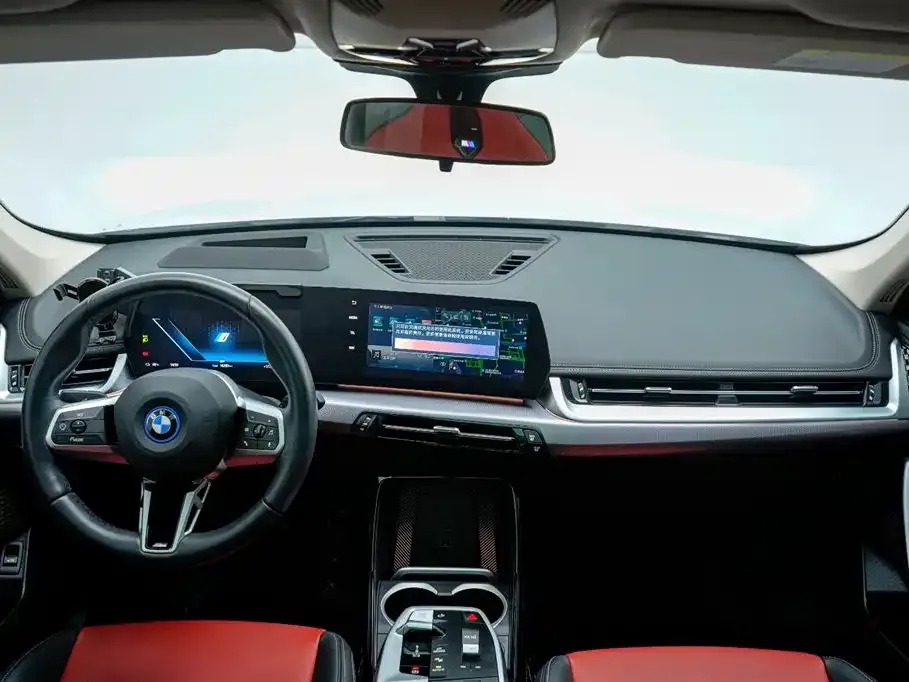 BMW iX1 2024 из CN, фото 2