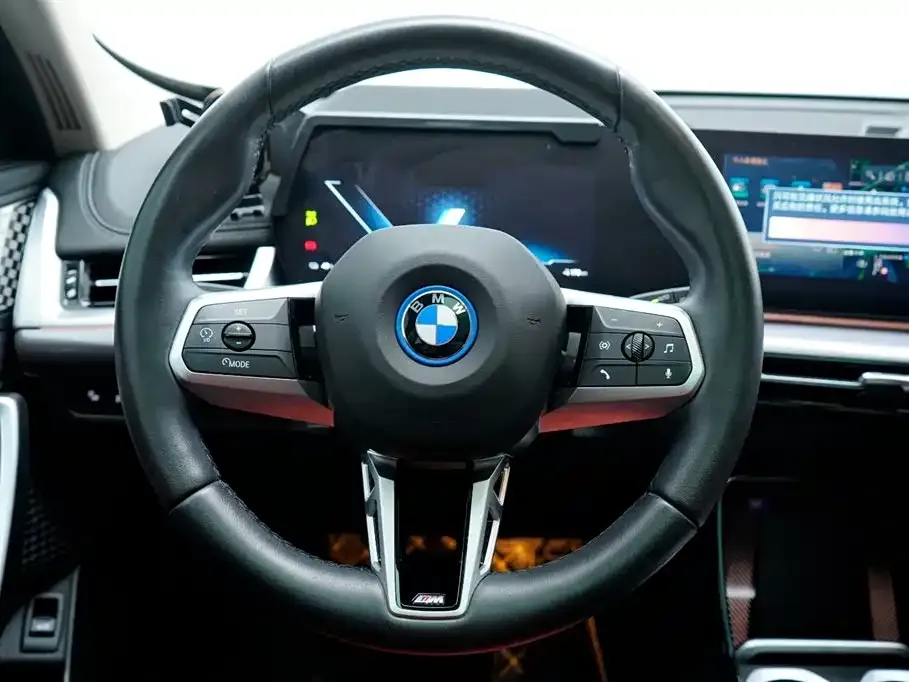 BMW iX1 2024 из CN, фото 6