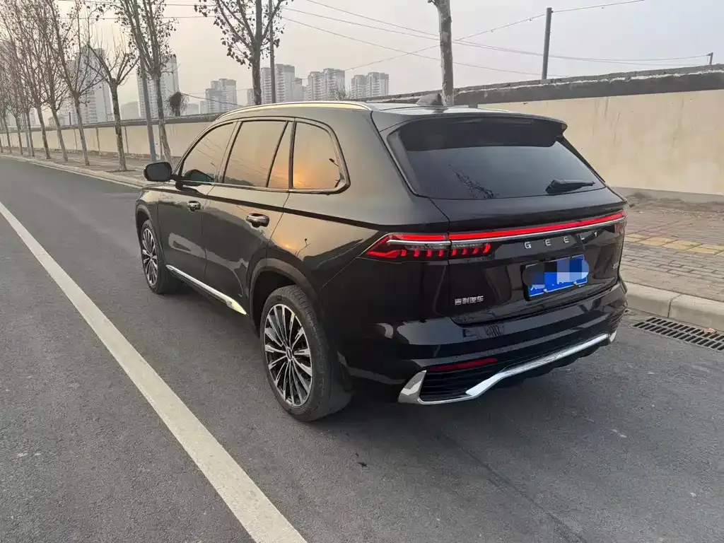Geely Xingyue L — фото 9