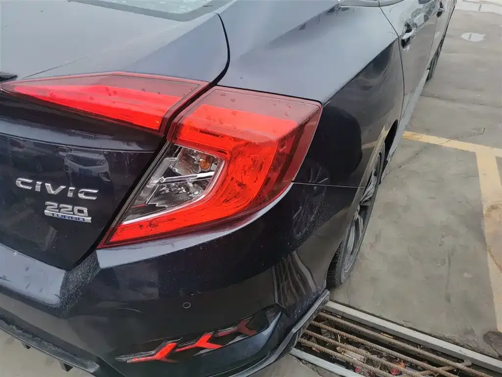 Honda Civic — фото 7