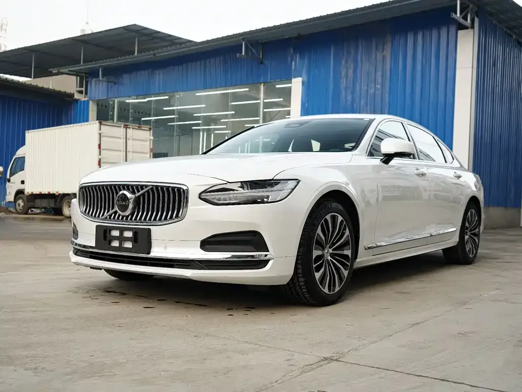 Volvo S90 2024 из CN, фото 1