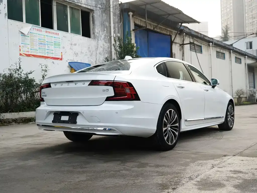Volvo S90 2024 из CN, фото 7