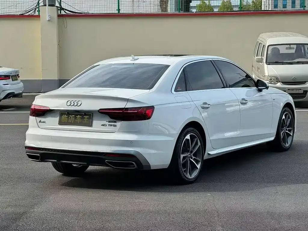 Audi A4L — фото 5