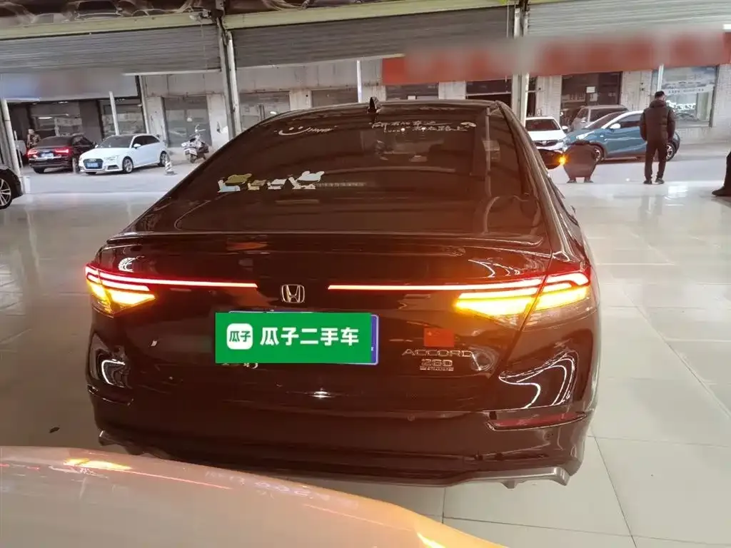 Honda Accord — фото 9