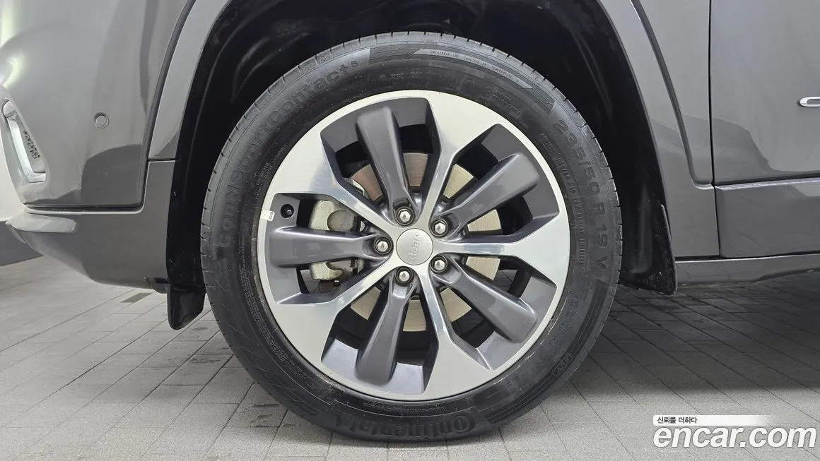 Jeep Cherokee 2021 из KR, фото 4