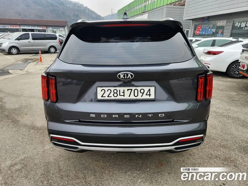 Kia Sorento — фото 4