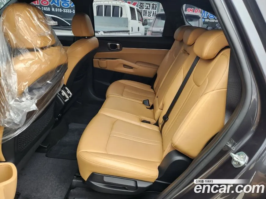 Kia Sorento — фото 7