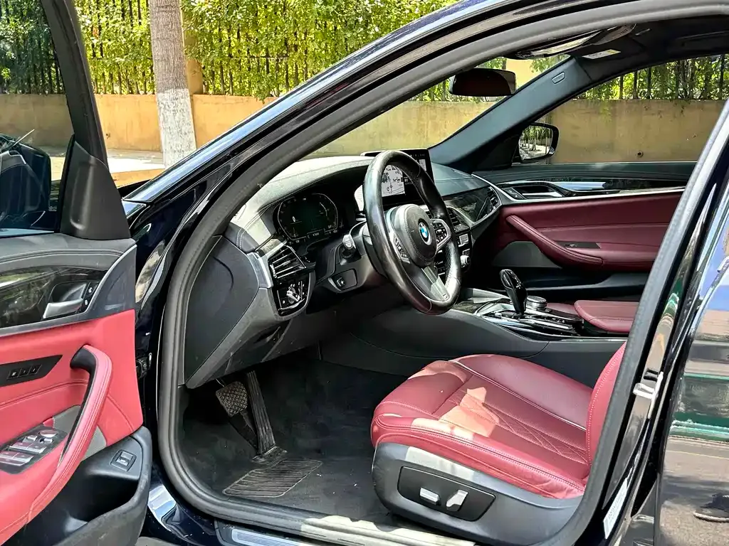 BMW 5 Series — фото 5