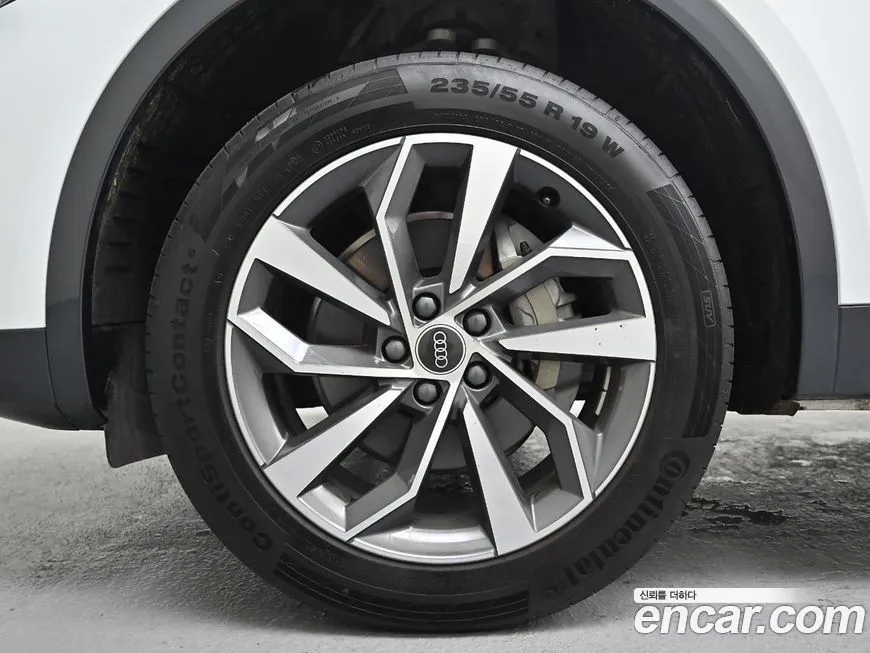 Audi Q5 2023 из KR, фото 6