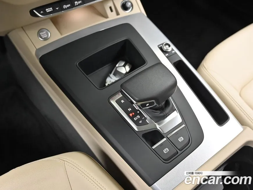 Audi Q5 2023 из KR, фото 4
