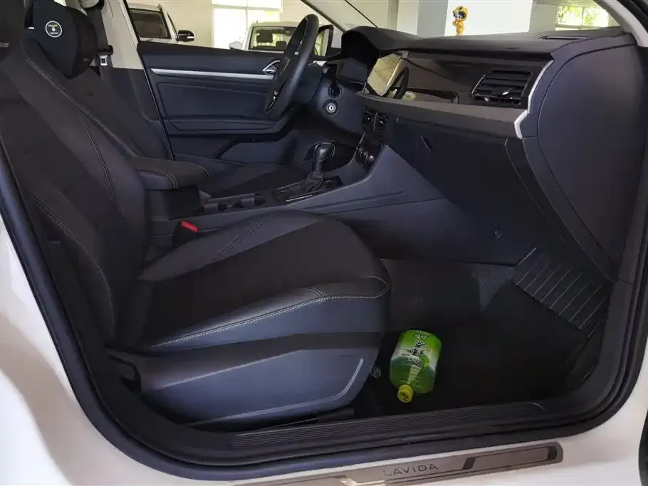 Volkswagen Lavida 2021 из CN, фото 2