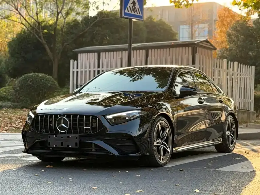 Mercedes-Benz A-Class AMG — фото 1