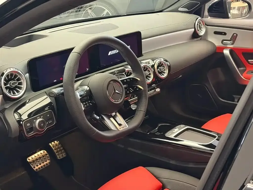 Mercedes-Benz A-Class AMG — фото 7