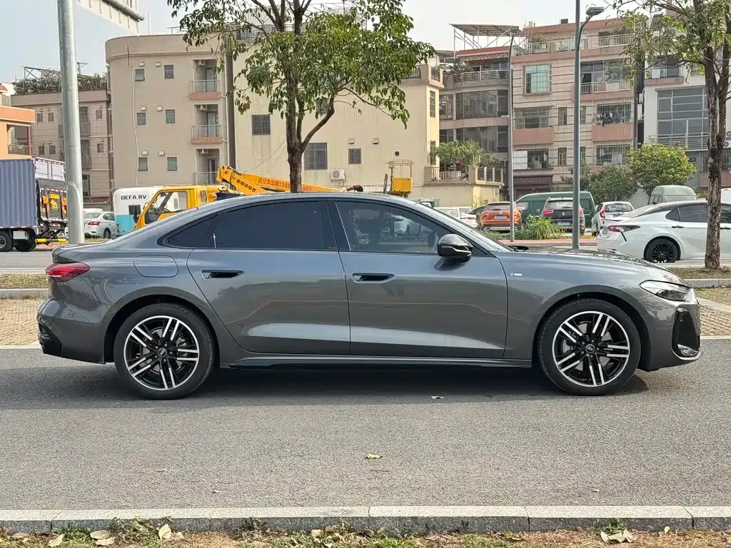 Audi A5L — фото 10