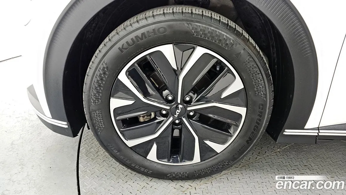 Kia EV6 — фото 7