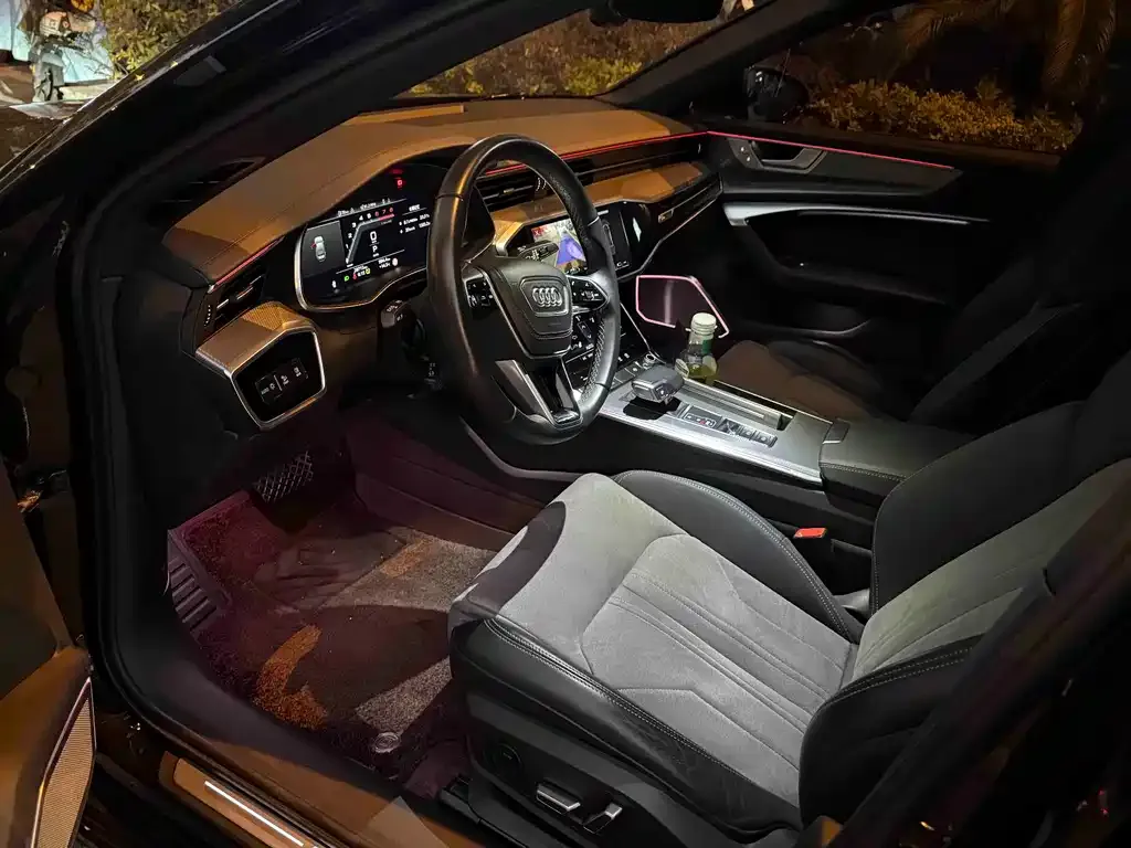 Audi A6L 2024 из CN, фото 4