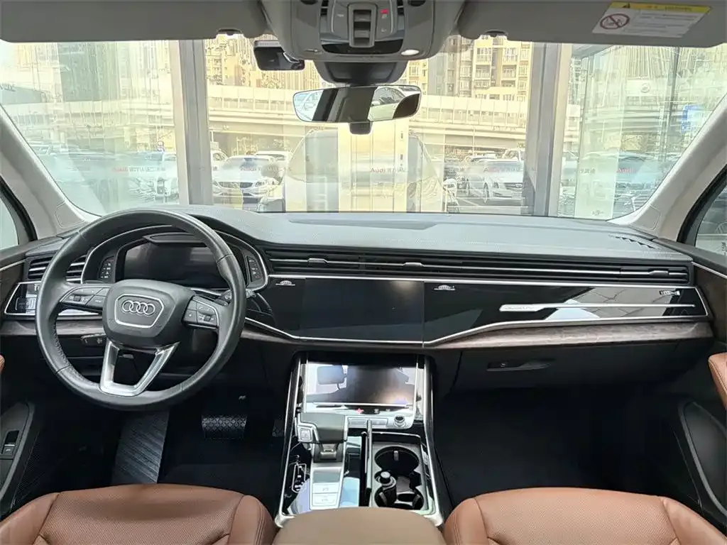 Audi Q7 2023 из CN, фото 7
