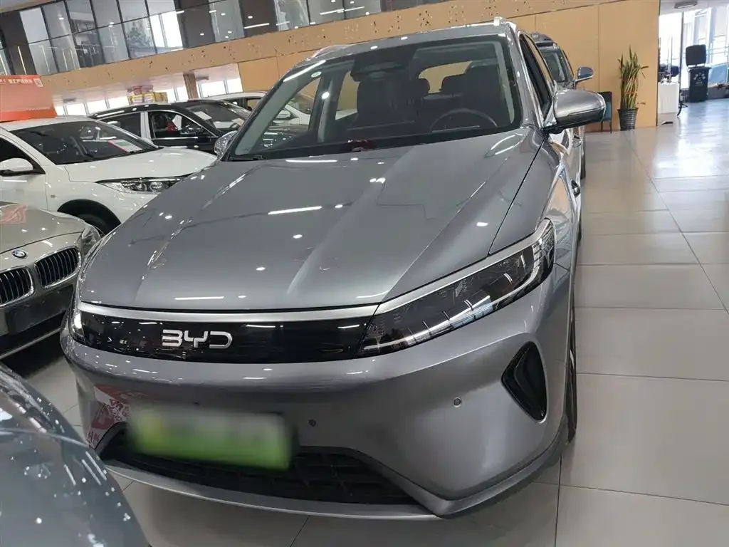 BYD Seal 05 DM-i — фото 8