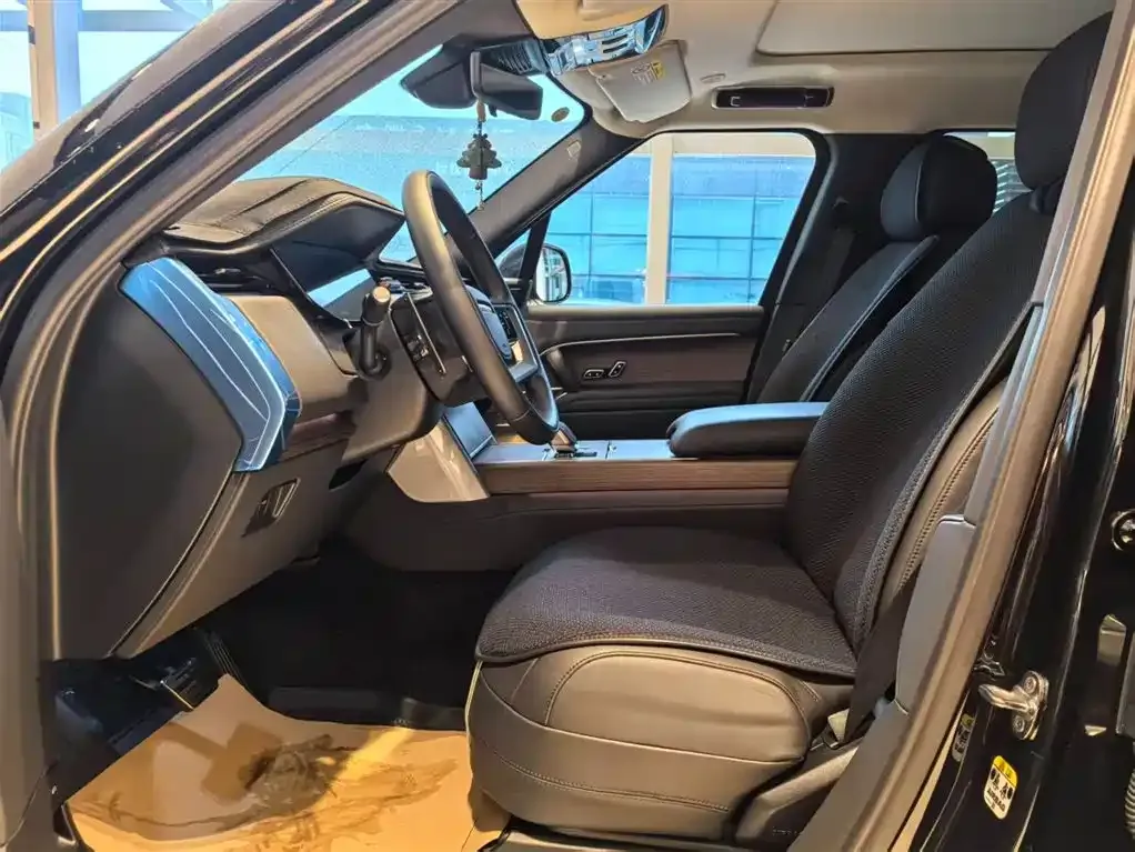 Land Rover Range Rover 2025 из CN, фото 10