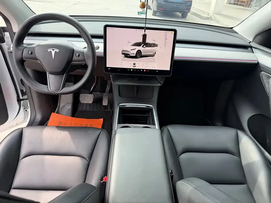 Tesla Model Y — фото 5