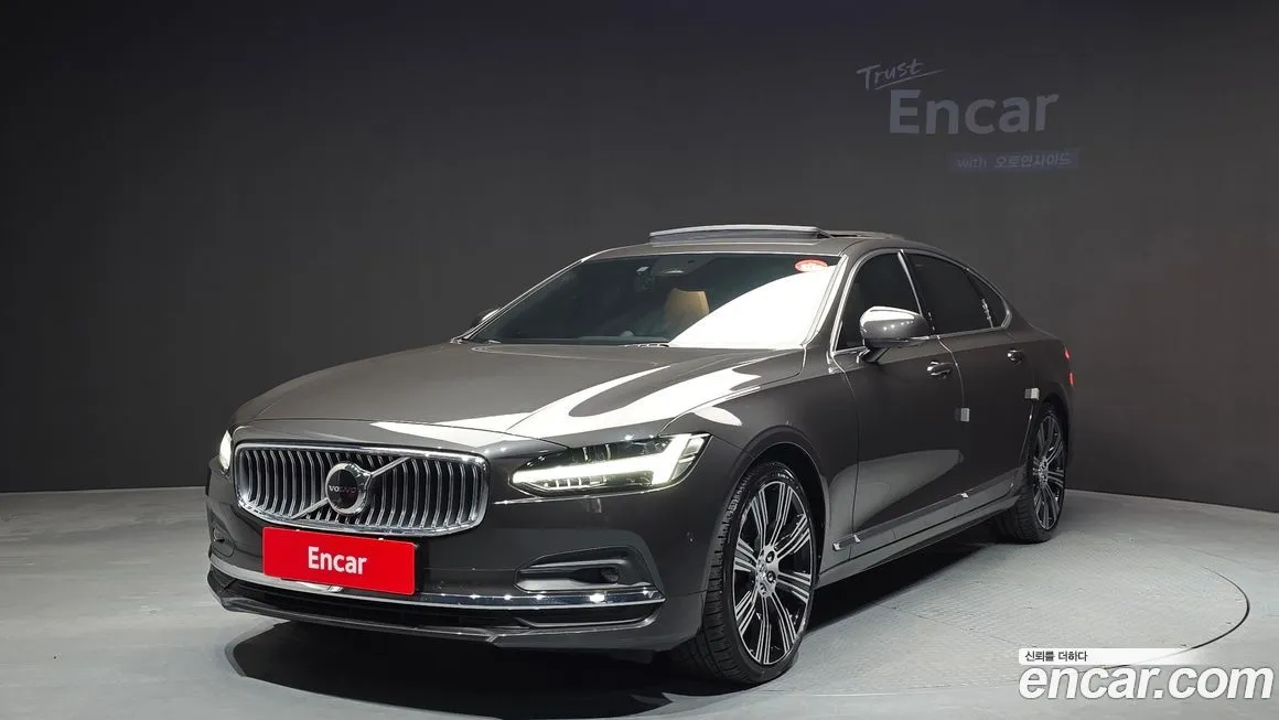 Volvo S90 — фото 1