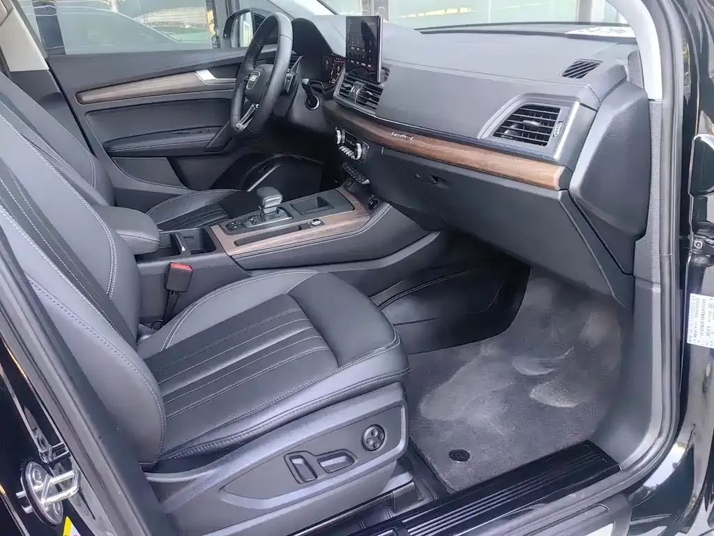 Audi Q5L 2022 из CN, фото 8