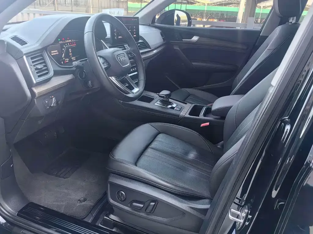 Audi Q5L 2022 из CN, фото 7