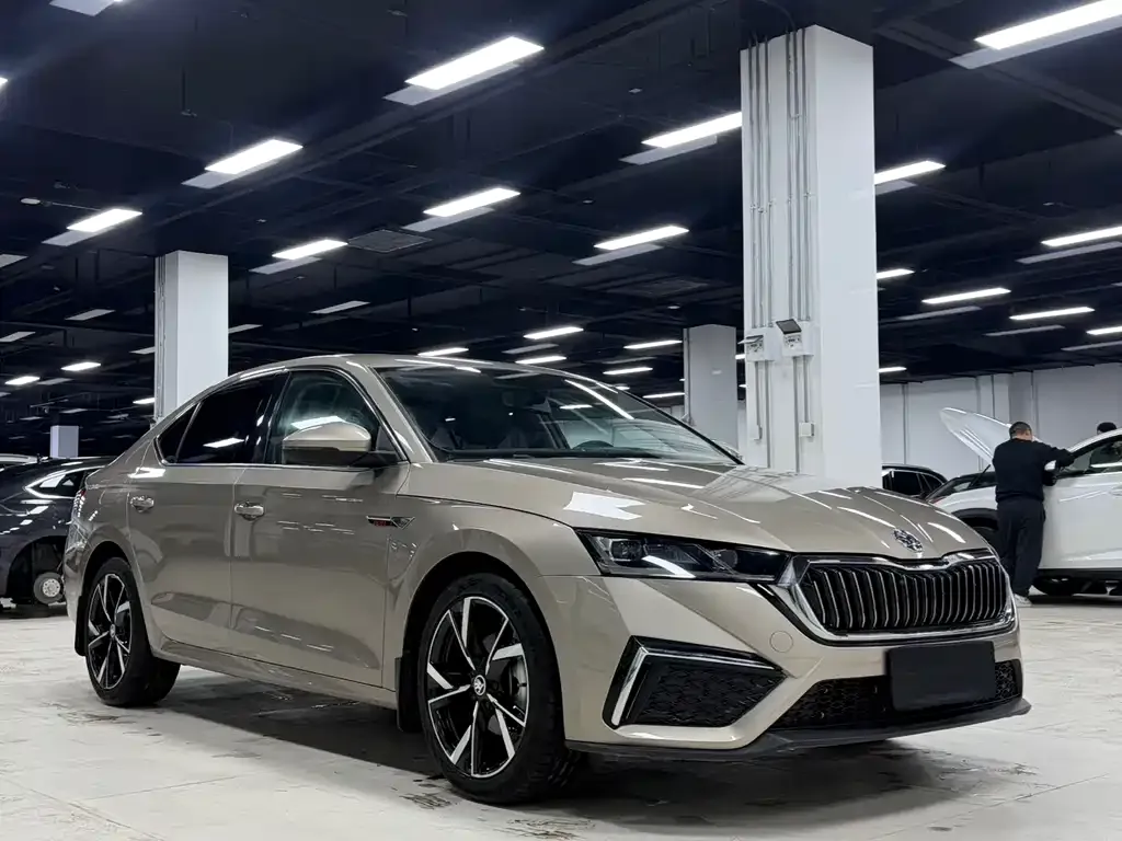 Skoda Octavia — фото 5