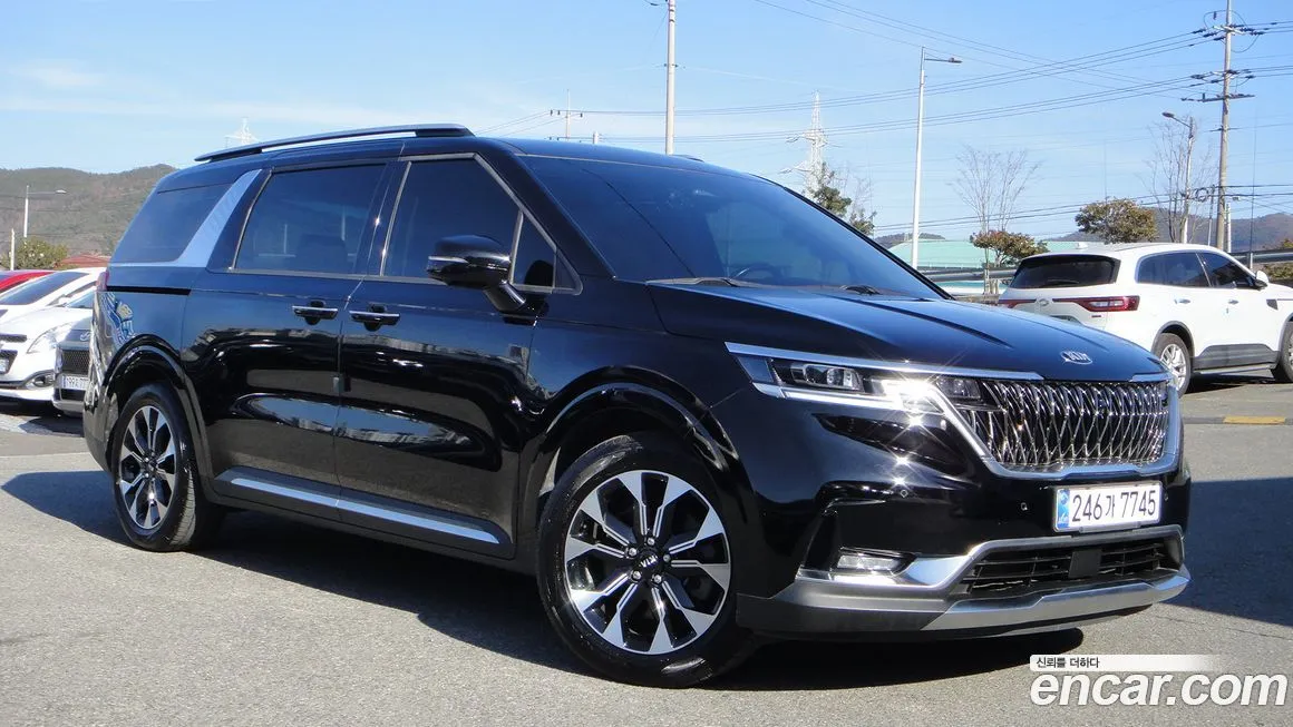 Kia Carnival — фото 1