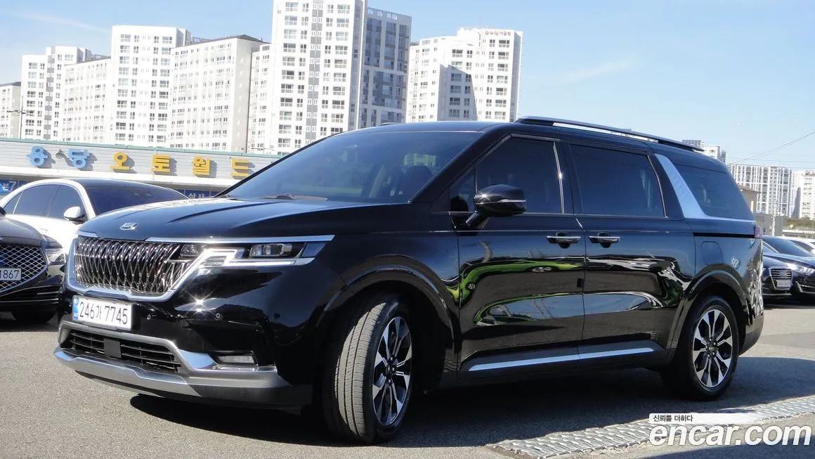 Kia Carnival — фото 4