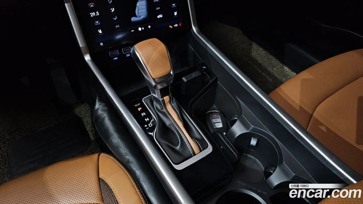 KG Mobility (Ssangyong) Torres — фото 10