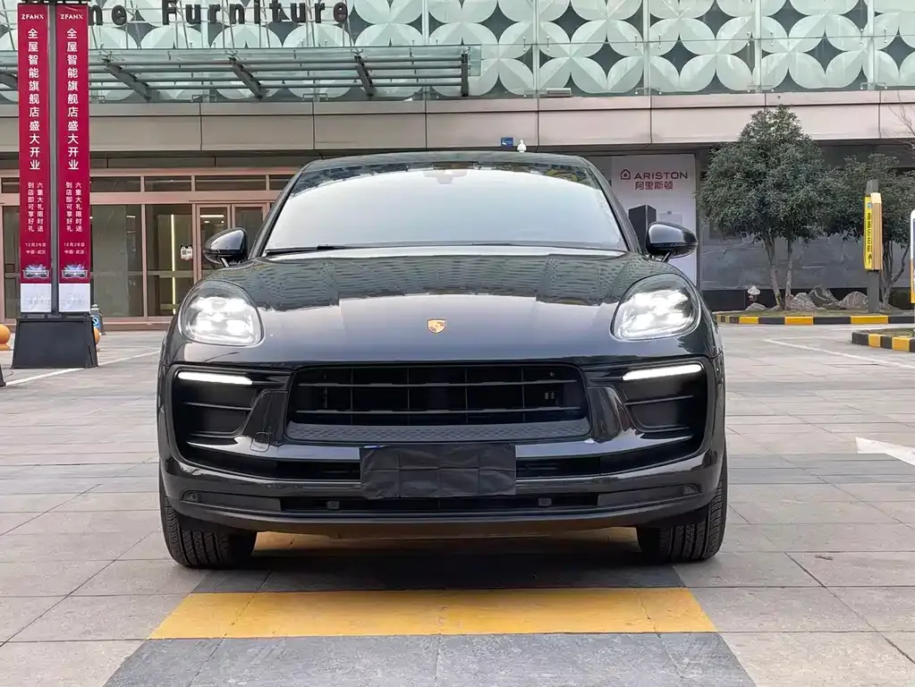 Porsche Macan — фото 1