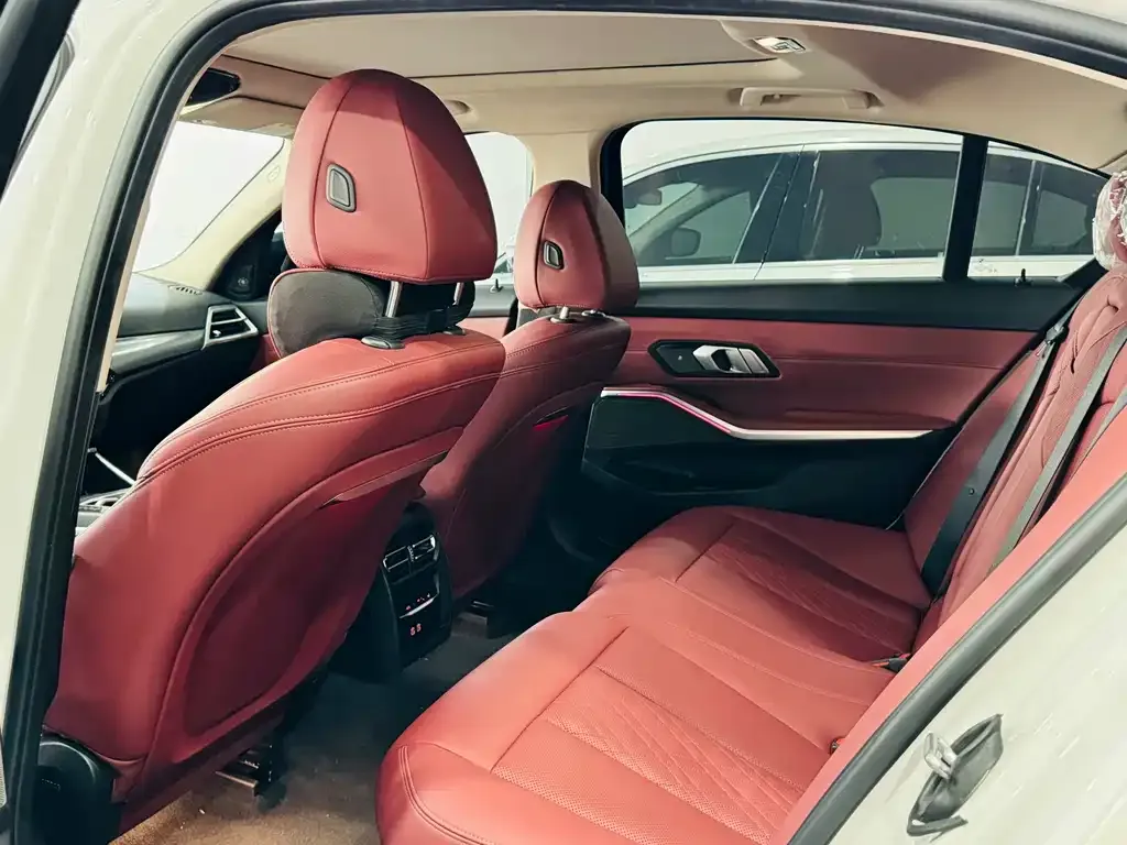 BMW 3 Series 2024 из CN, фото 9