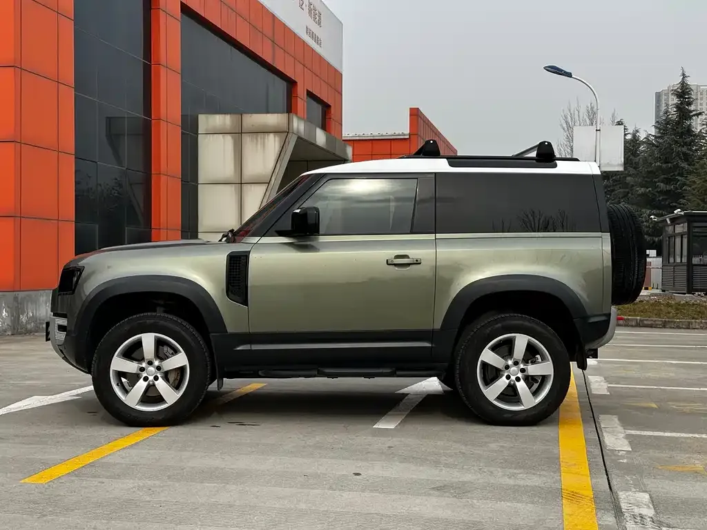 Land Rover Defender — фото 7