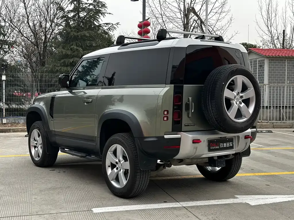 Land Rover Defender — фото 9