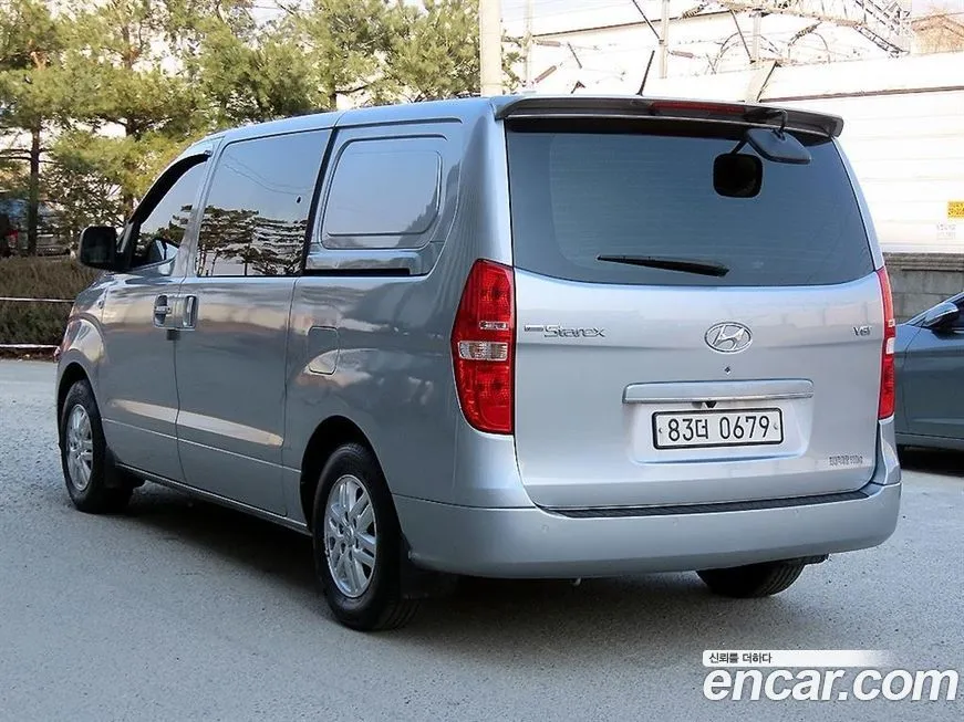 Hyundai Starex — фото 4