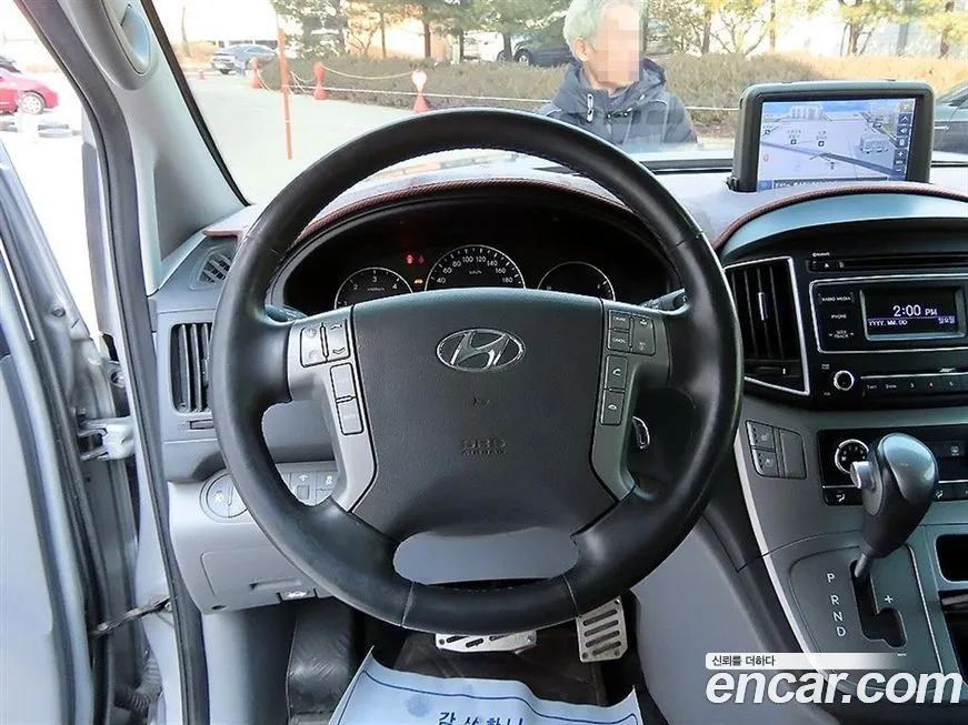 Hyundai Starex — фото 10