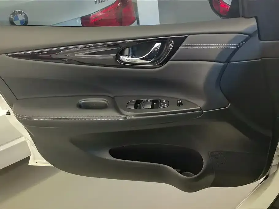 Nissan Tiida 2025 из CN, фото 8