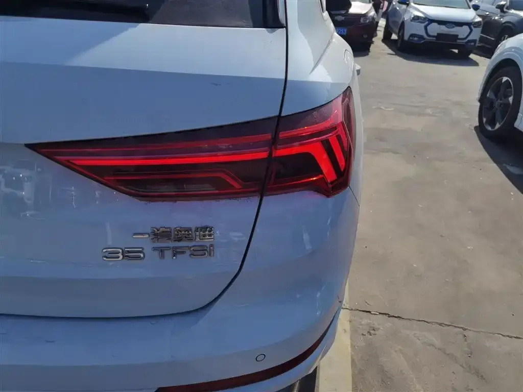 Audi Q3 2022 из CN, фото 3