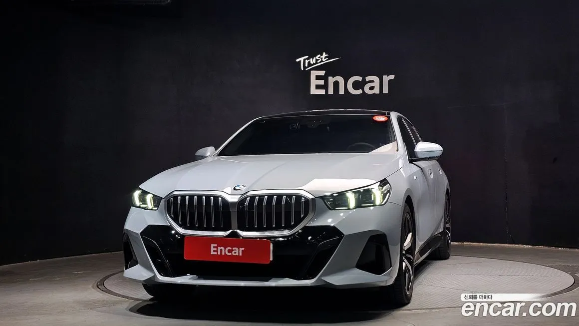 BMW 5-Series 2025 из KR, фото 3