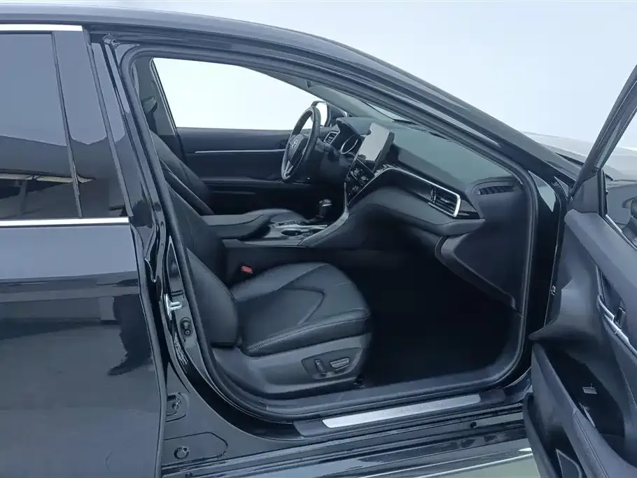 Toyota Camry 2023 из CN, фото 8