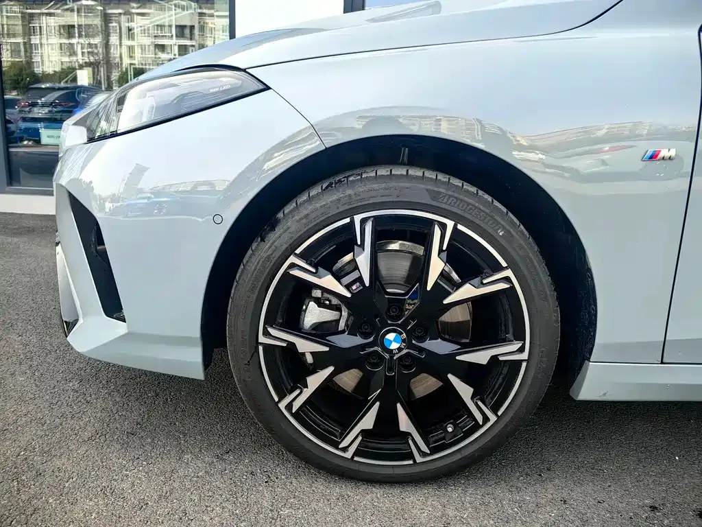 BMW 2 Series 2025 из CN, фото 9